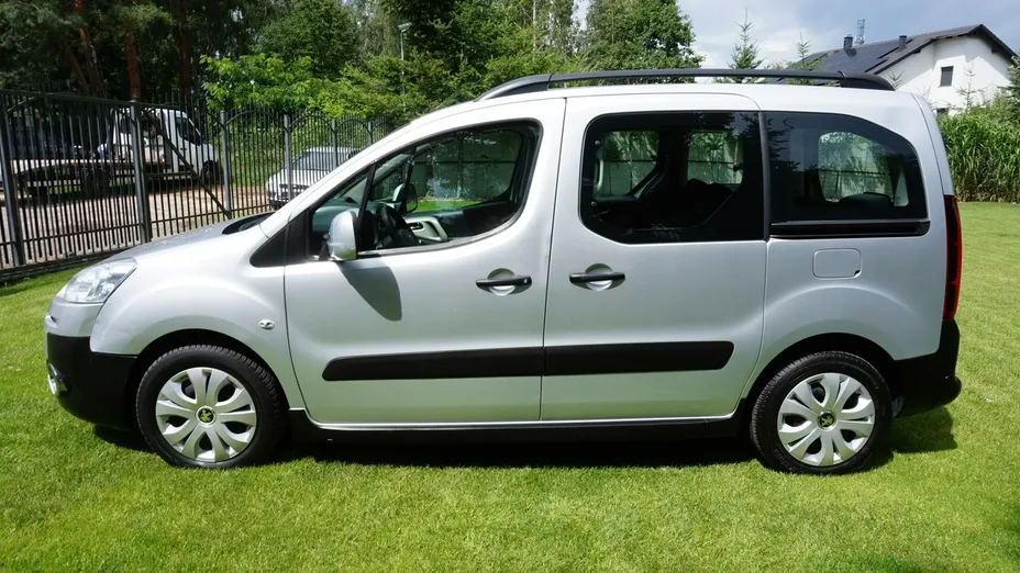 PEUGEOT Partner -