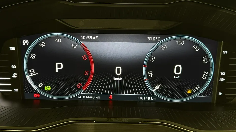 SKODA Superb -