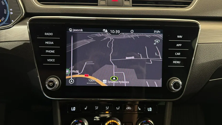SKODA Superb -