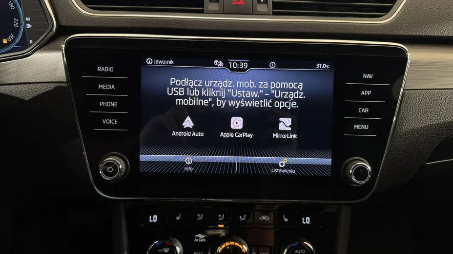 SKODA Superb -