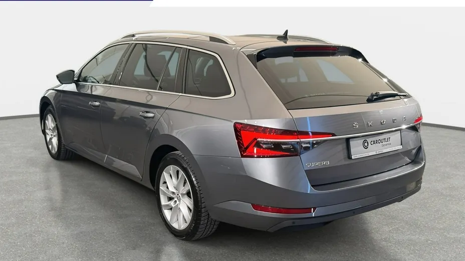 SKODA Superb -