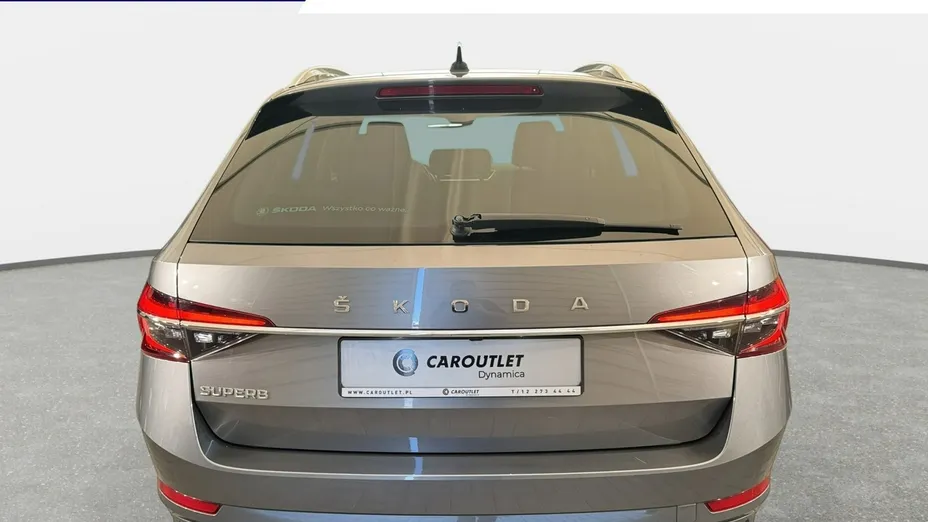 SKODA Superb -