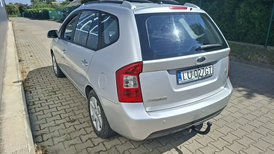 KIA Carens -
