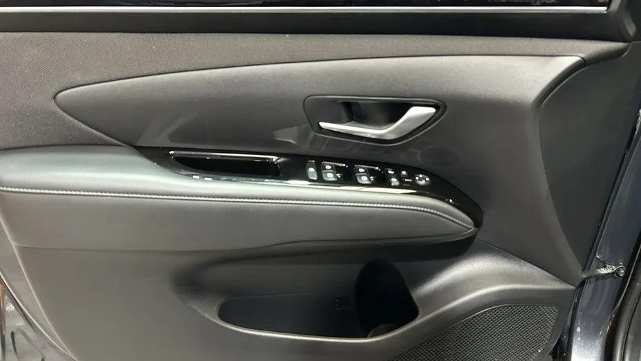 HYUNDAI Tucson -