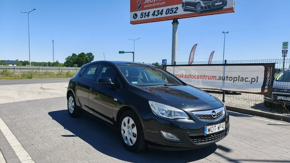 OPEL Astra -