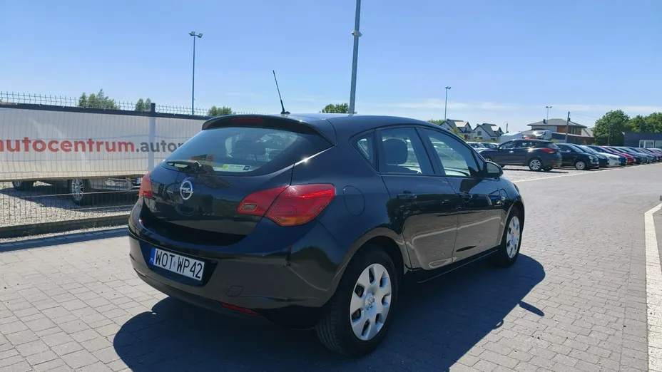 OPEL Astra -