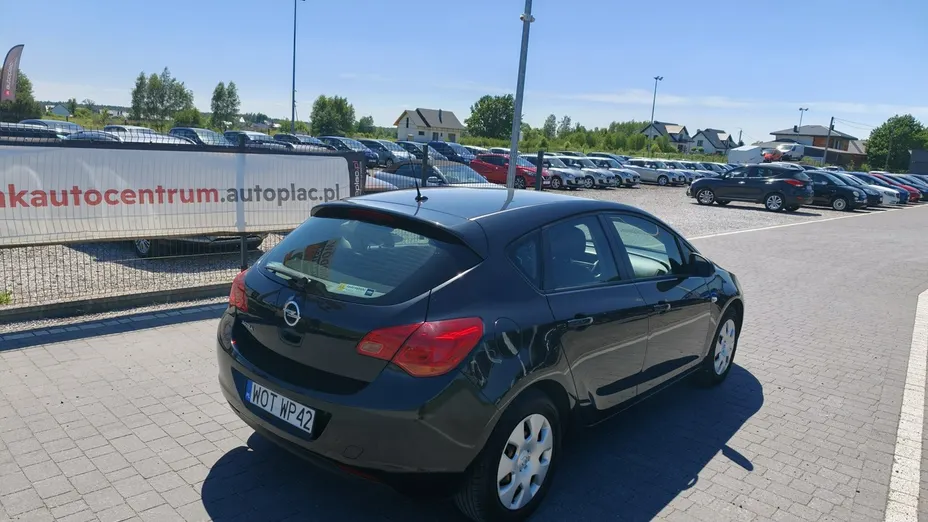 OPEL Astra -
