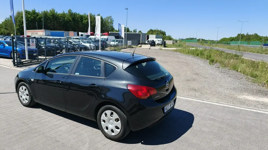 OPEL Astra -