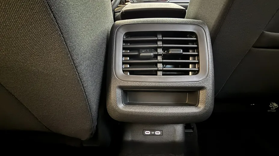 VOLKSWAGEN T-ROC -