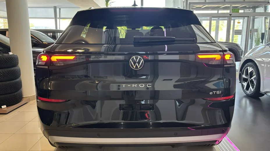 VOLKSWAGEN T-ROC -
