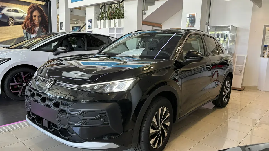VOLKSWAGEN T-ROC -