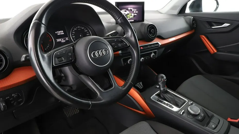 AUDI Q2 -