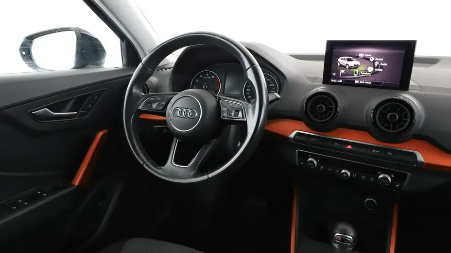 AUDI Q2 -