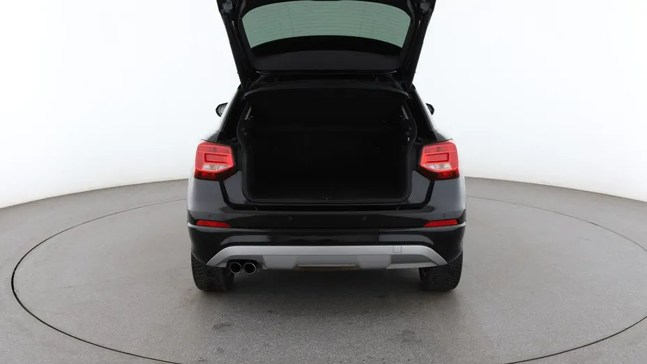 AUDI Q2 -