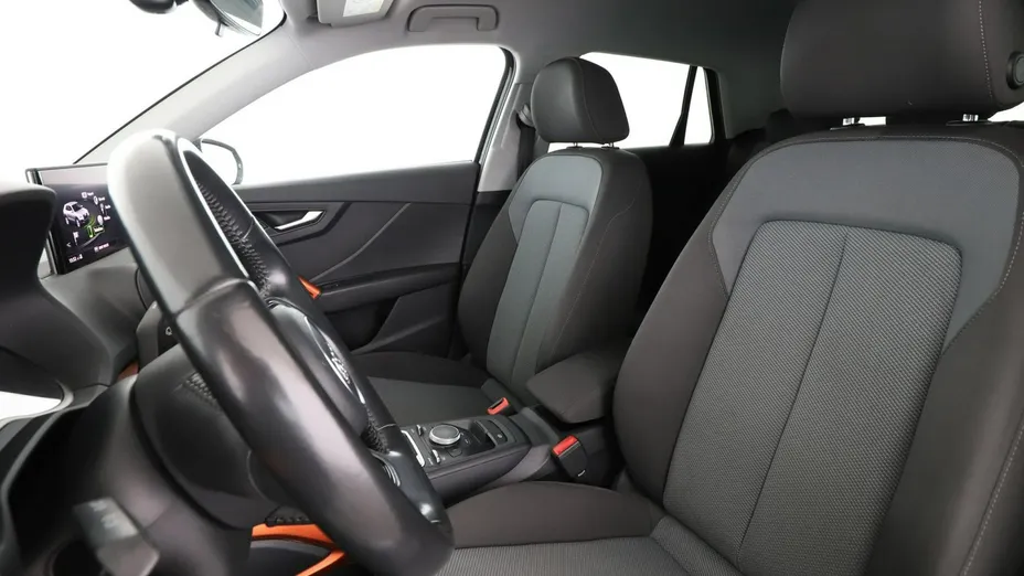 AUDI Q2 -