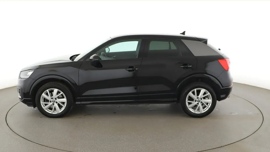 AUDI Q2 -