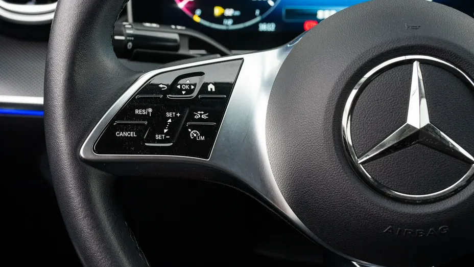 MERCEDES-BENZ C Klasa -