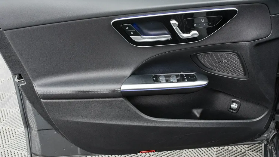 MERCEDES-BENZ C Klasa -