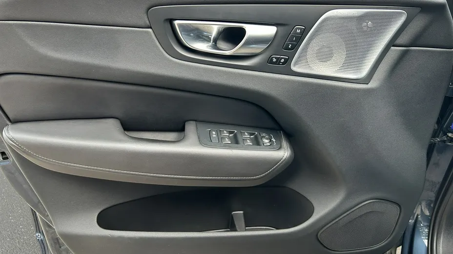 VOLVO XC60 -