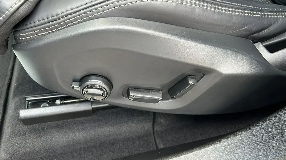 VOLVO XC60 -
