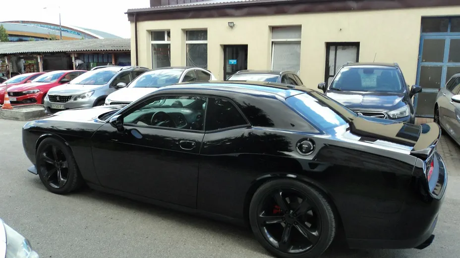 DODGE Challenger -