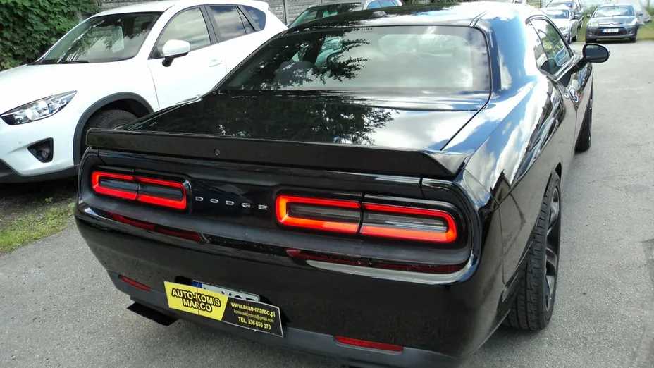 DODGE Challenger -