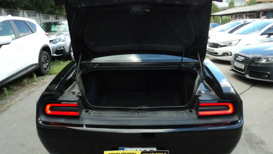 DODGE Challenger -