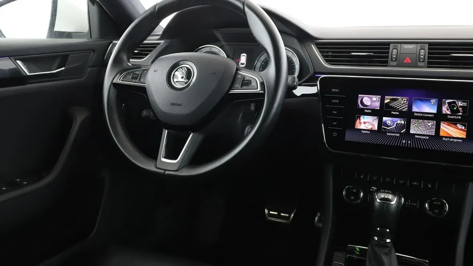 SKODA Superb -