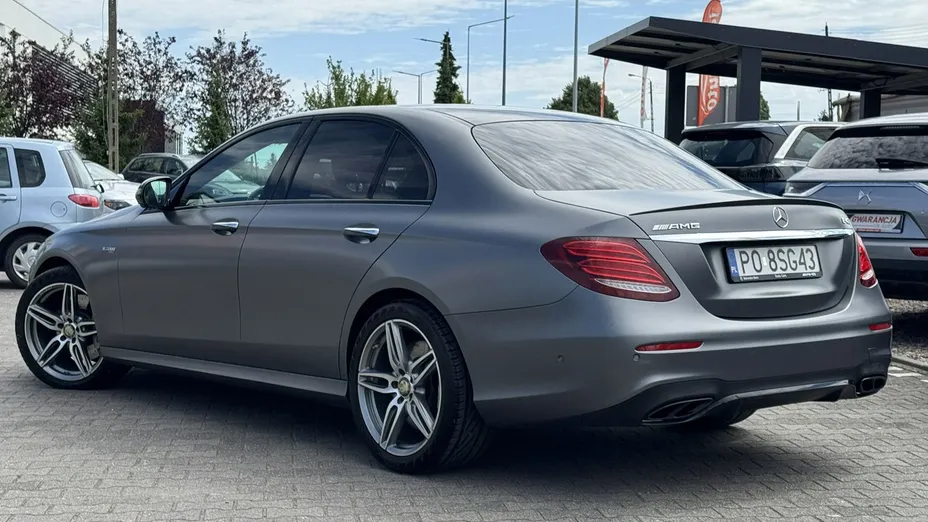 MERCEDES-BENZ E Klasa -
