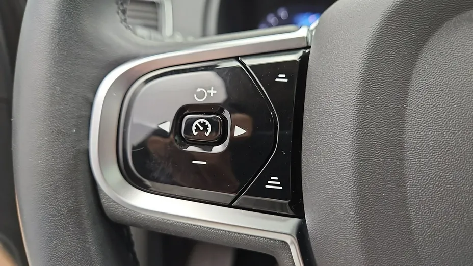 VOLVO XC90 -
