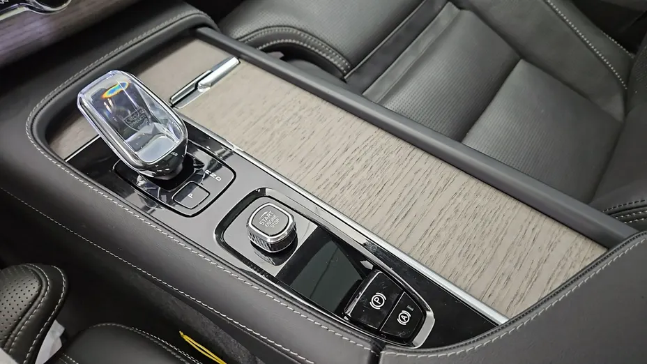 VOLVO XC90 -