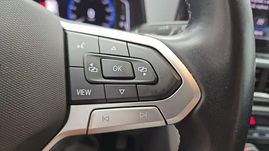 VOLKSWAGEN T-ROC -