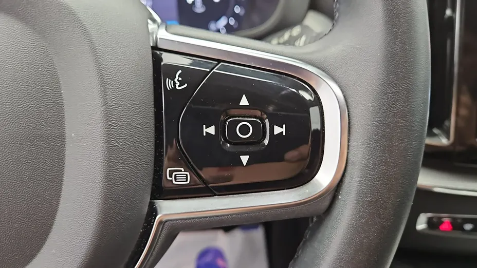 VOLVO XC60 -