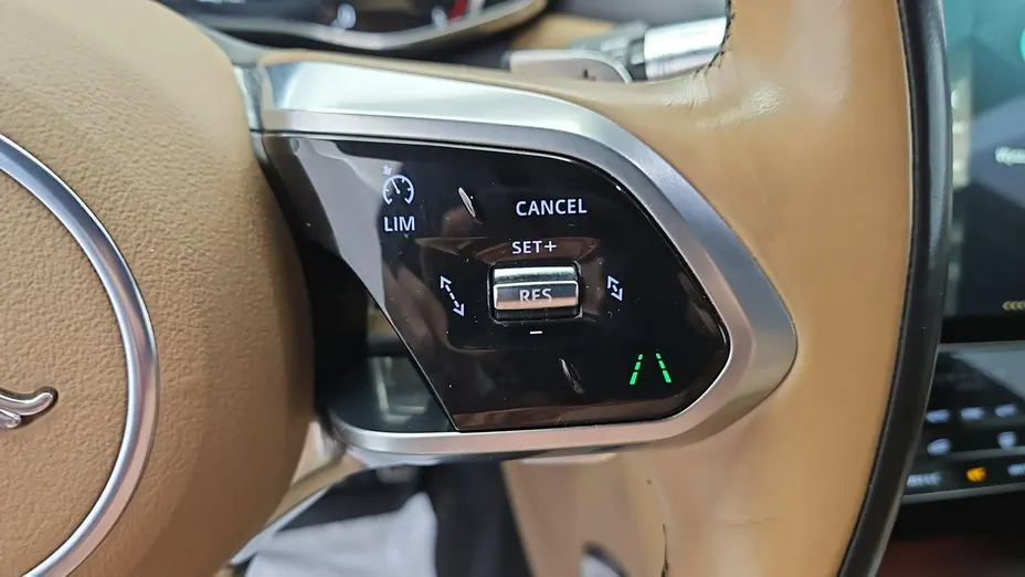 JAGUAR F-Pace -