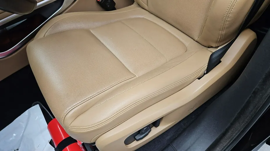 JAGUAR F-Pace -