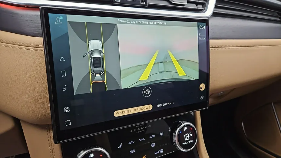 JAGUAR F-Pace -
