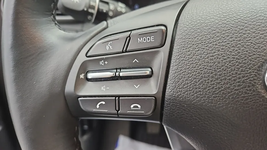 HYUNDAI i30 -