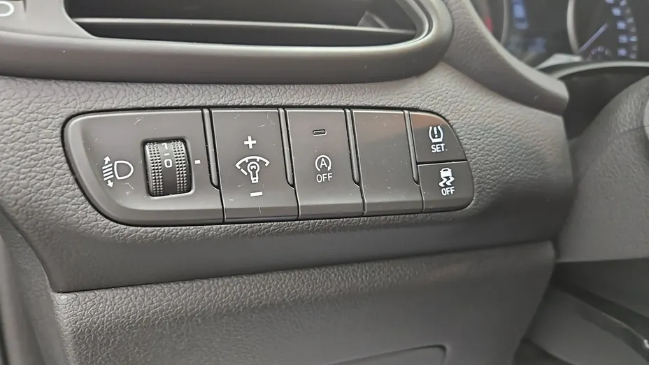 HYUNDAI i30 -