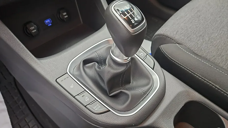 HYUNDAI i30 -