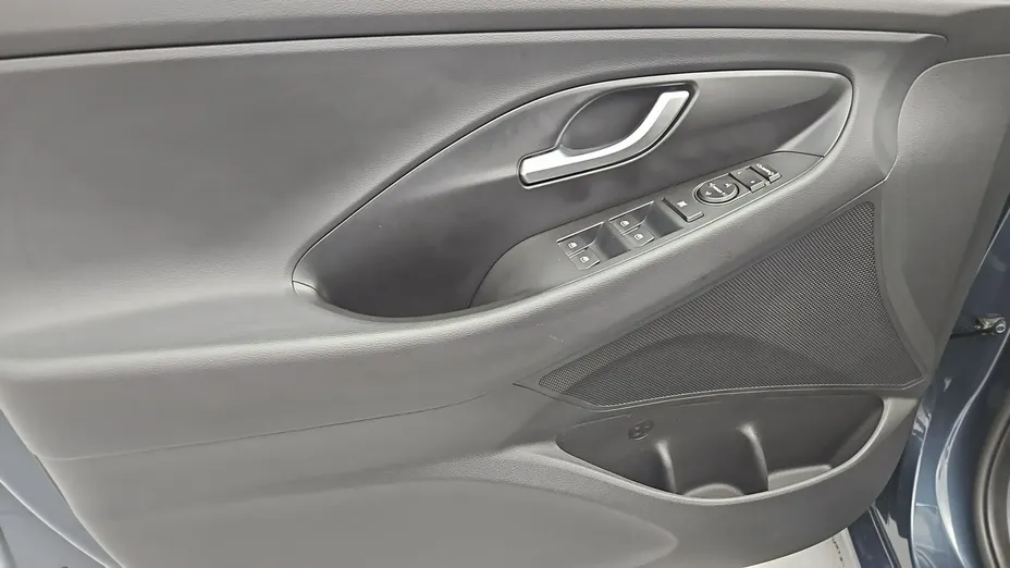 HYUNDAI i30 -