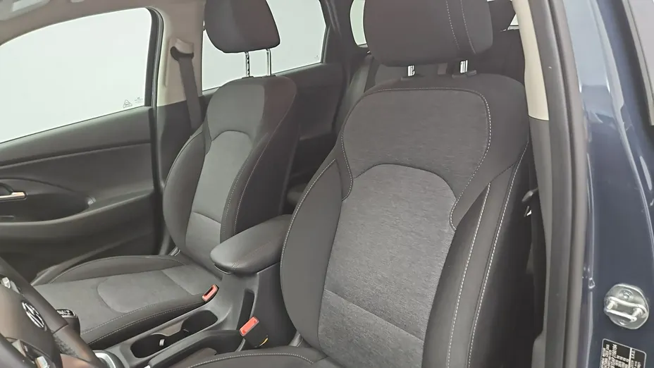 HYUNDAI i30 -