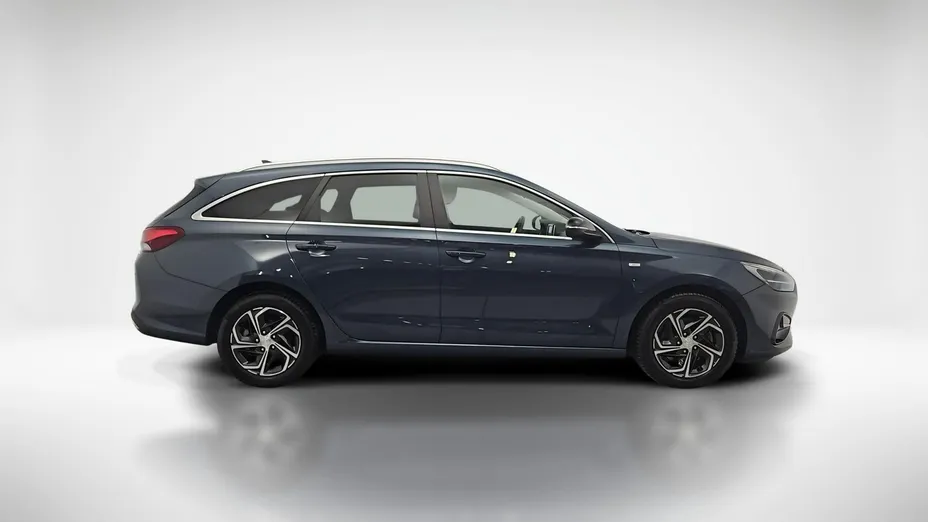 HYUNDAI i30 -