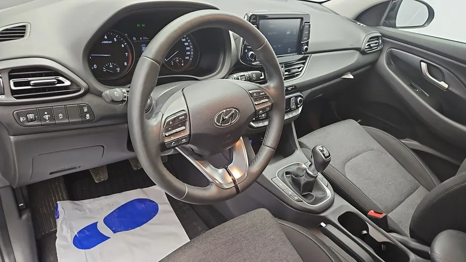 HYUNDAI i30 -