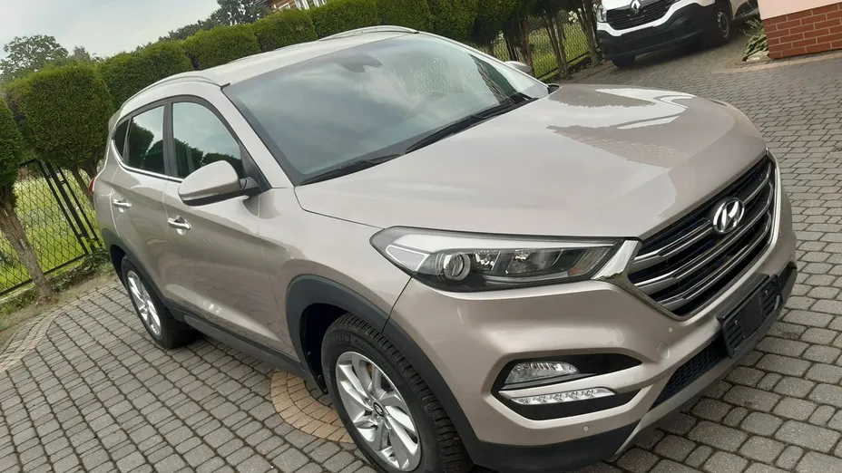 HYUNDAI Tucson -