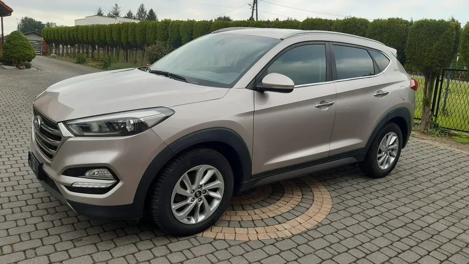 HYUNDAI Tucson -