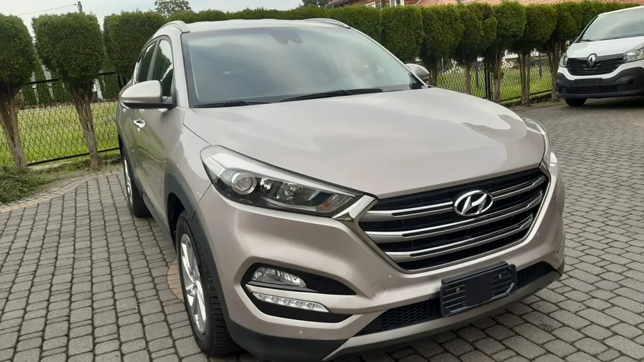 HYUNDAI Tucson -