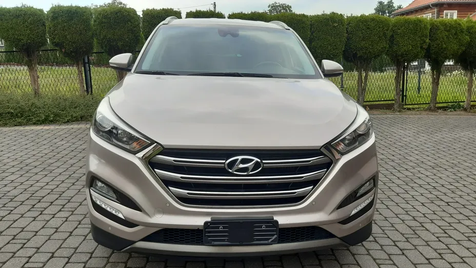 HYUNDAI Tucson -