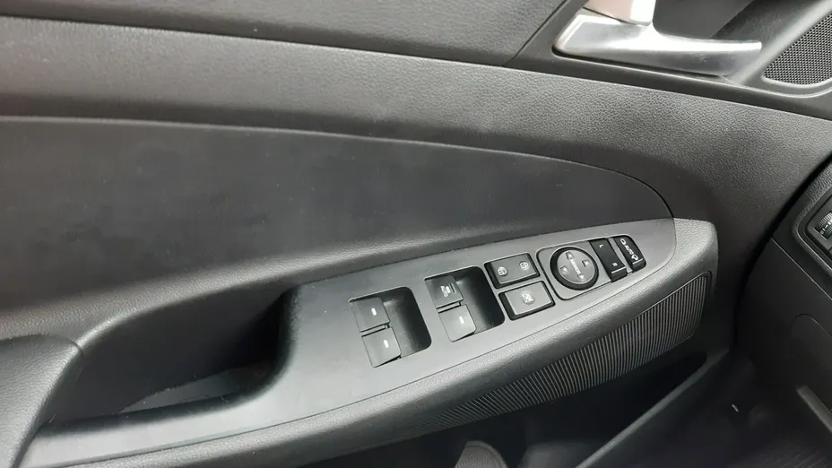 HYUNDAI Tucson -