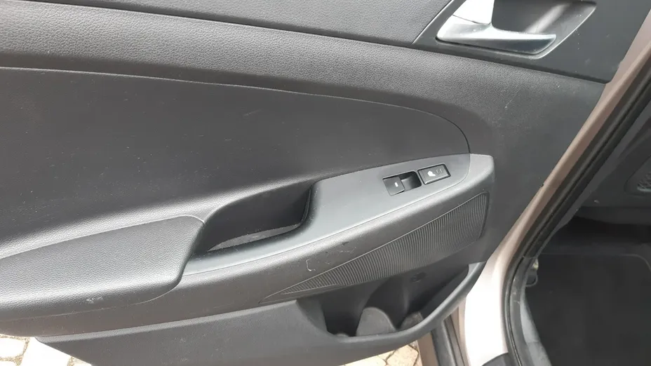 HYUNDAI Tucson -