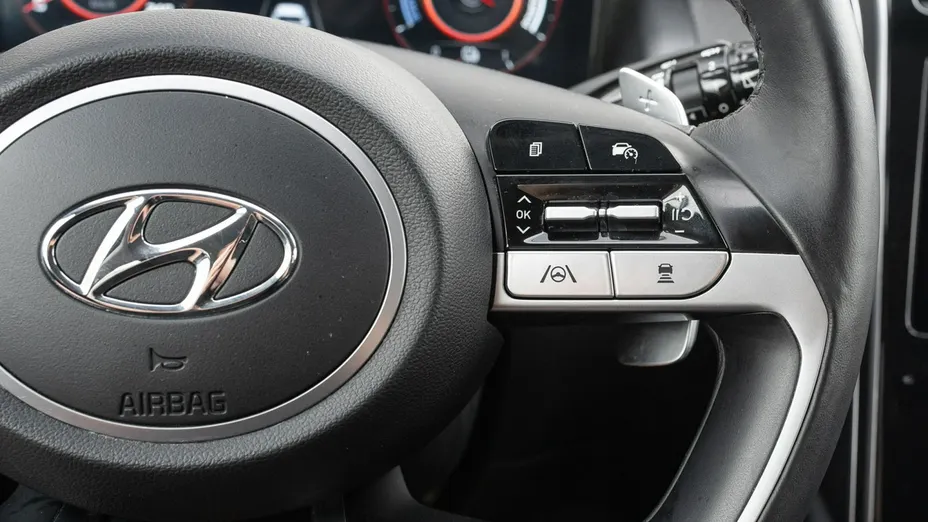 HYUNDAI Tucson -